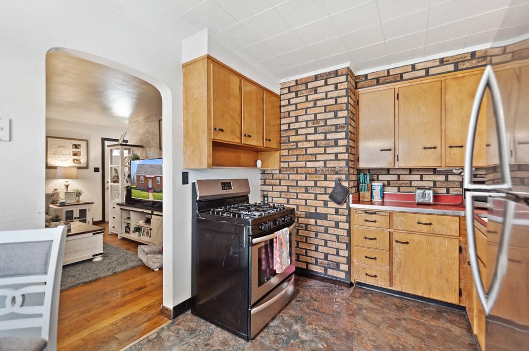 309 Owens Ave, Mckeesport PA  15133-2435 exterior