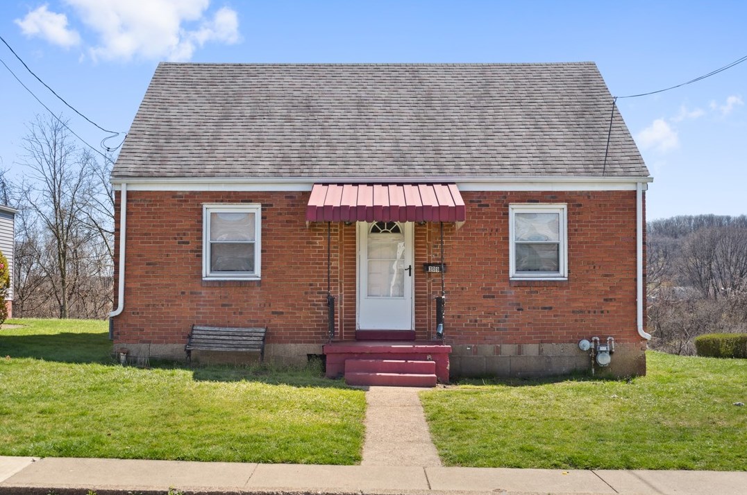 309 Owens Ave, Mckeesport PA  15133-2435 exterior