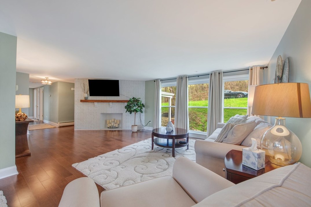 120 Blue Jay Dr, Canonsburg PA  15317-2342 exterior