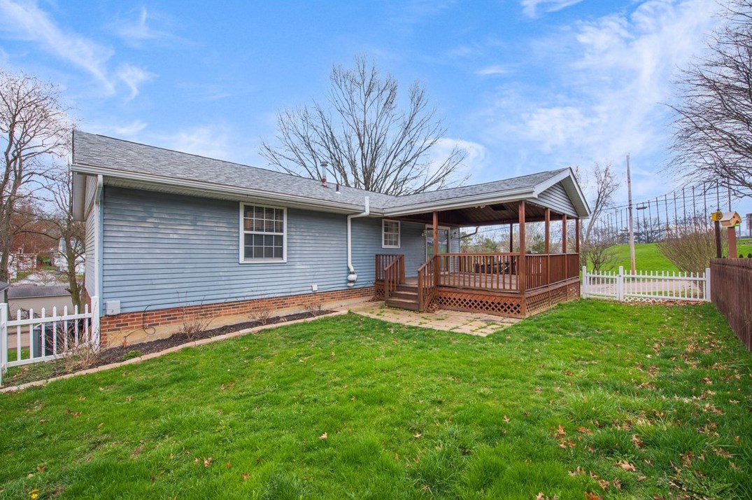 11 Pine St, Washington PA  15301-3579 exterior