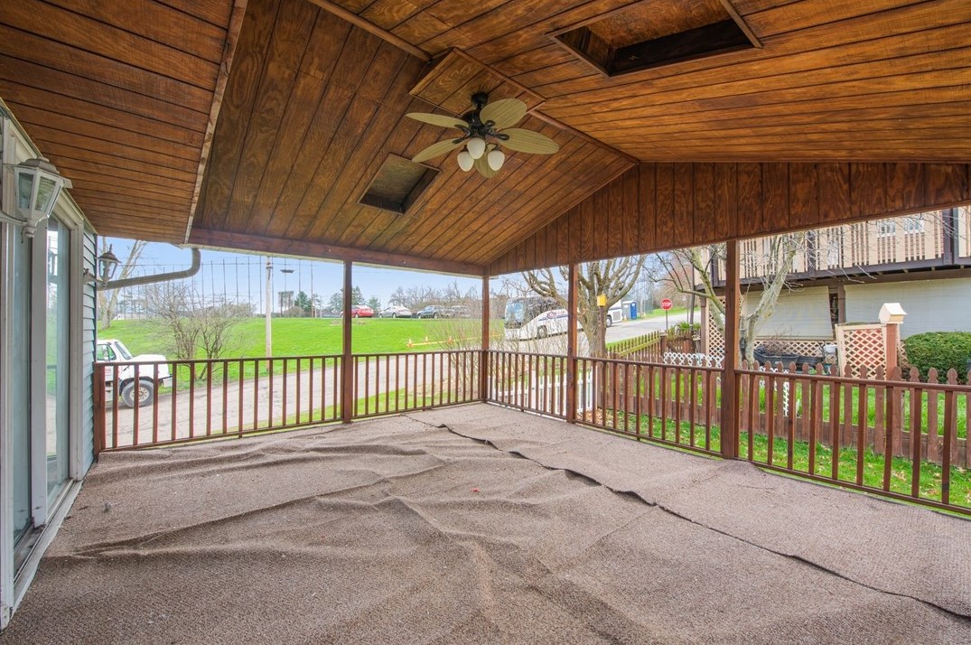 11 Pine St, Washington PA  15301-3579 exterior