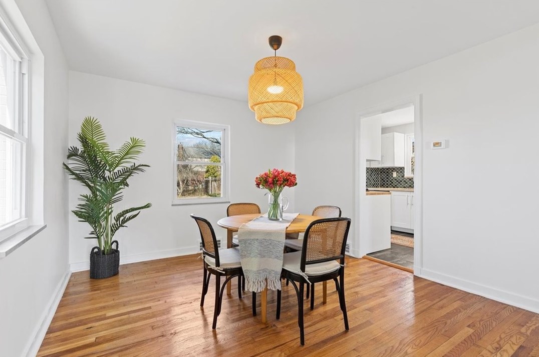 1365 Hawthorne St, Pittsburgh PA 15201-2048 exterior