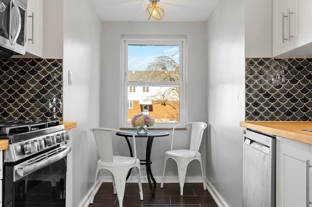 1365 Hawthorne St, Pittsburgh PA 15201-2048 exterior