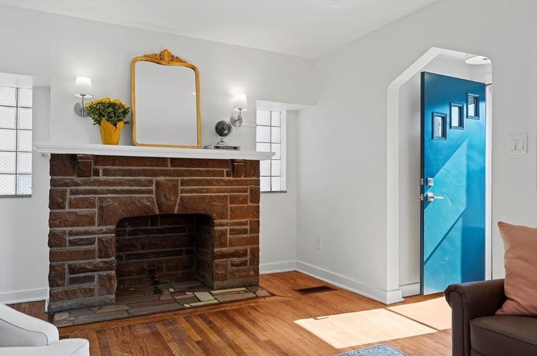 1365 Hawthorne St, Pittsburgh PA 15201-2048 exterior