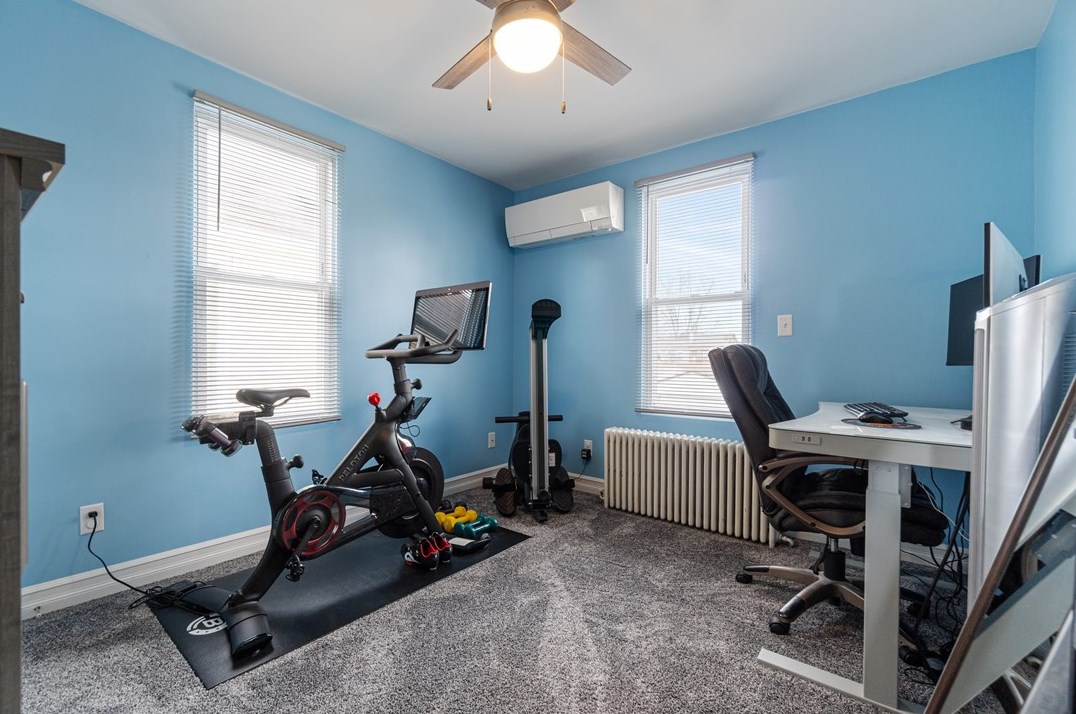 145 Blackhawk St, Pittsburgh PA 15218-2322 exterior