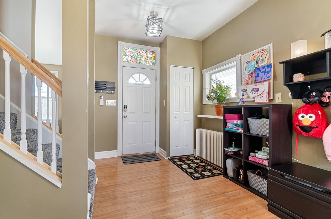 145 Blackhawk St, Pittsburgh PA 15218-2322 exterior