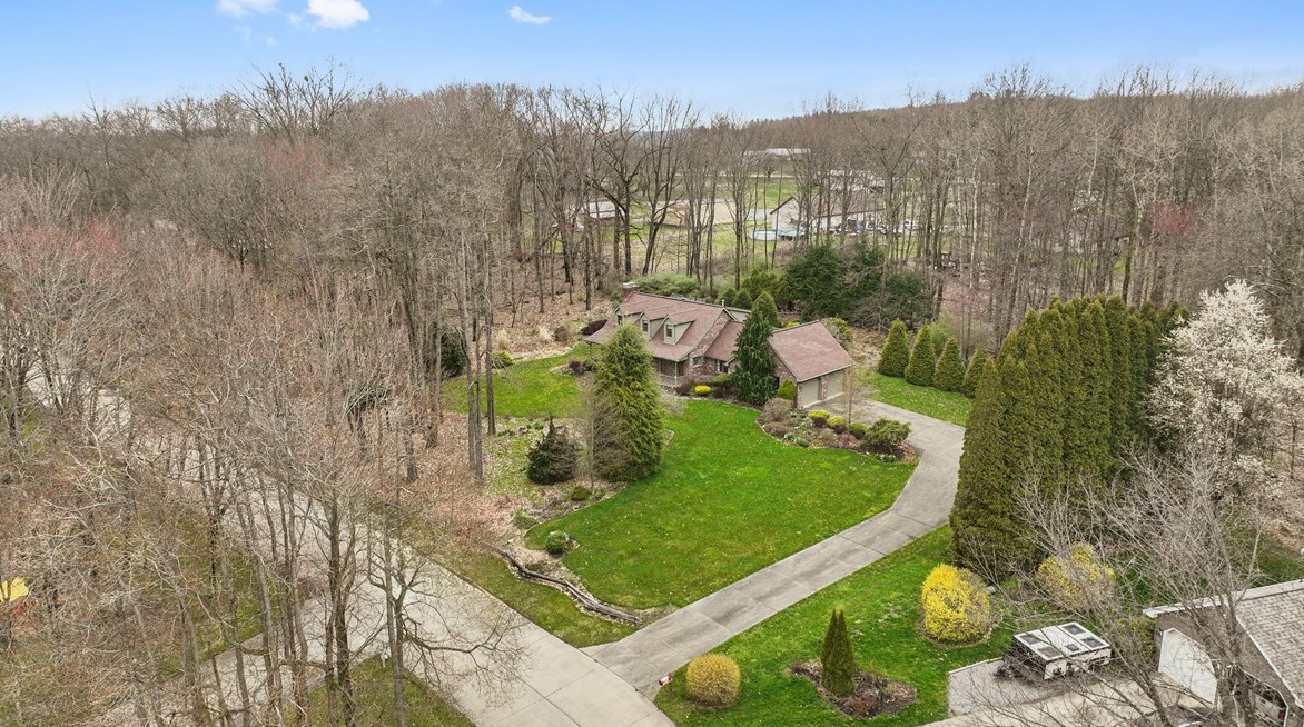 111 Red Brush Trl, Harmony PA  16037-8223 exterior