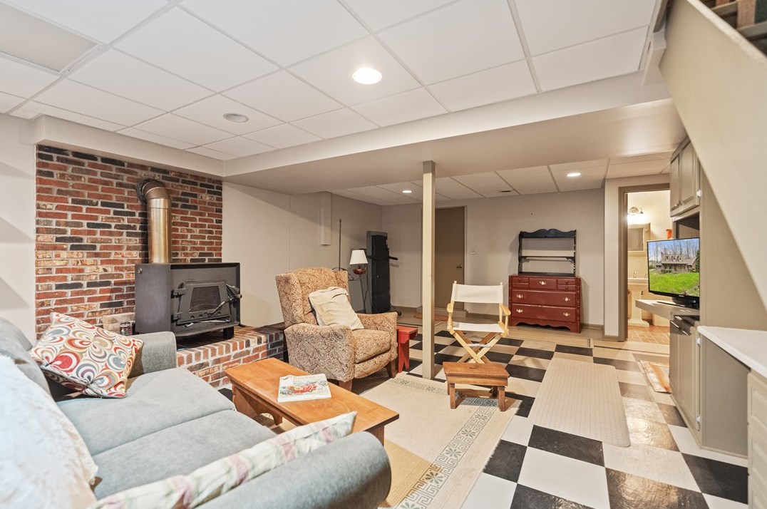 111 Red Brush Trl, Harmony PA  16037-8223 exterior