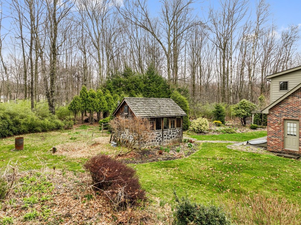 111 Red Brush Trl, Harmony PA  16037-8223 exterior