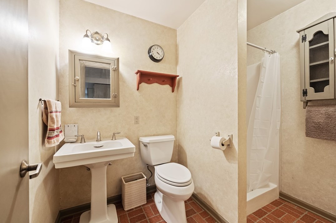 111 Red Brush Trl, Harmony PA  16037-8223 exterior