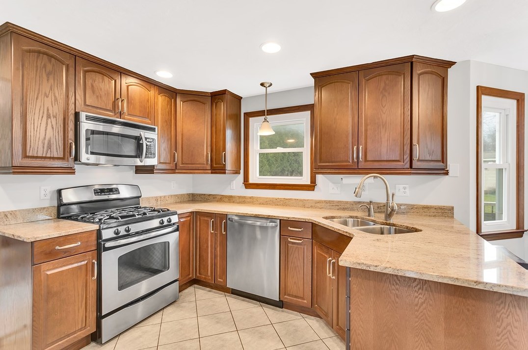 226 Rizzi Dr, North Huntingdon PA 15642-8901 exterior