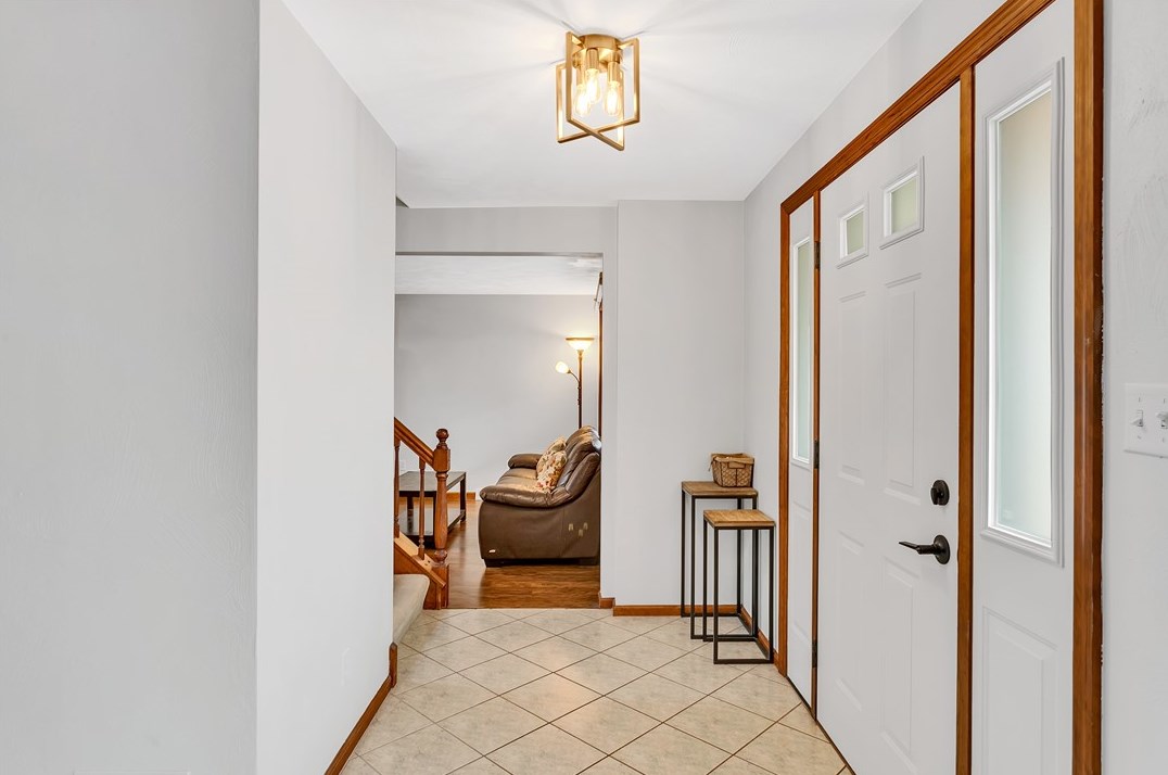 226 Rizzi Dr, North Huntingdon PA 15642-8901 exterior