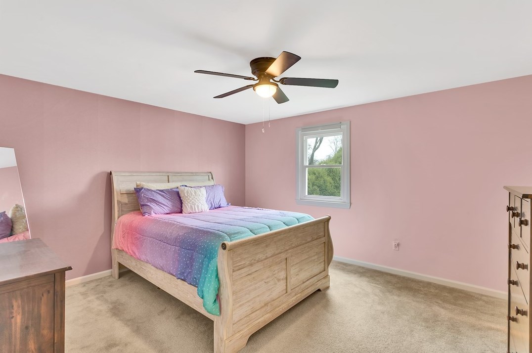 226 Rizzi Dr, North Huntingdon PA 15642-8901 exterior