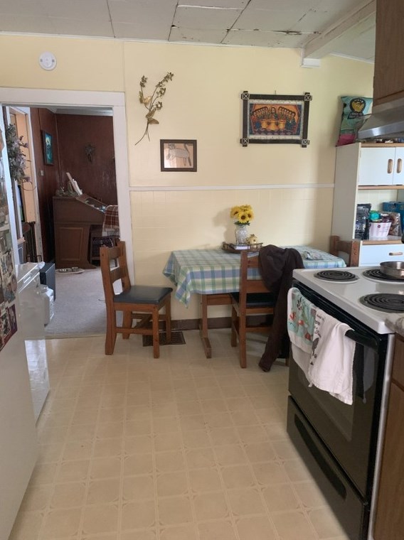 438 Pne St, Hookstown PA 15050-1336 exterior