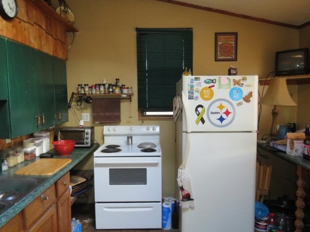 716 5 St, Beaver Falls PA 15010-2972 exterior