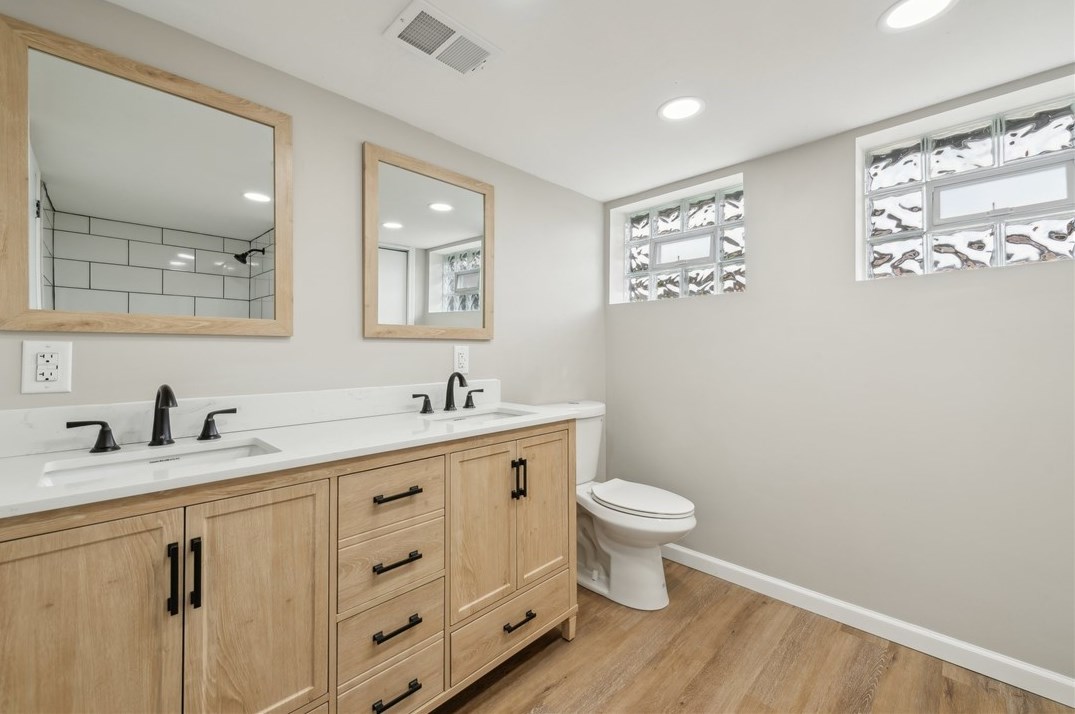 410 Locust St, West Newton PA  15089-1015 exterior