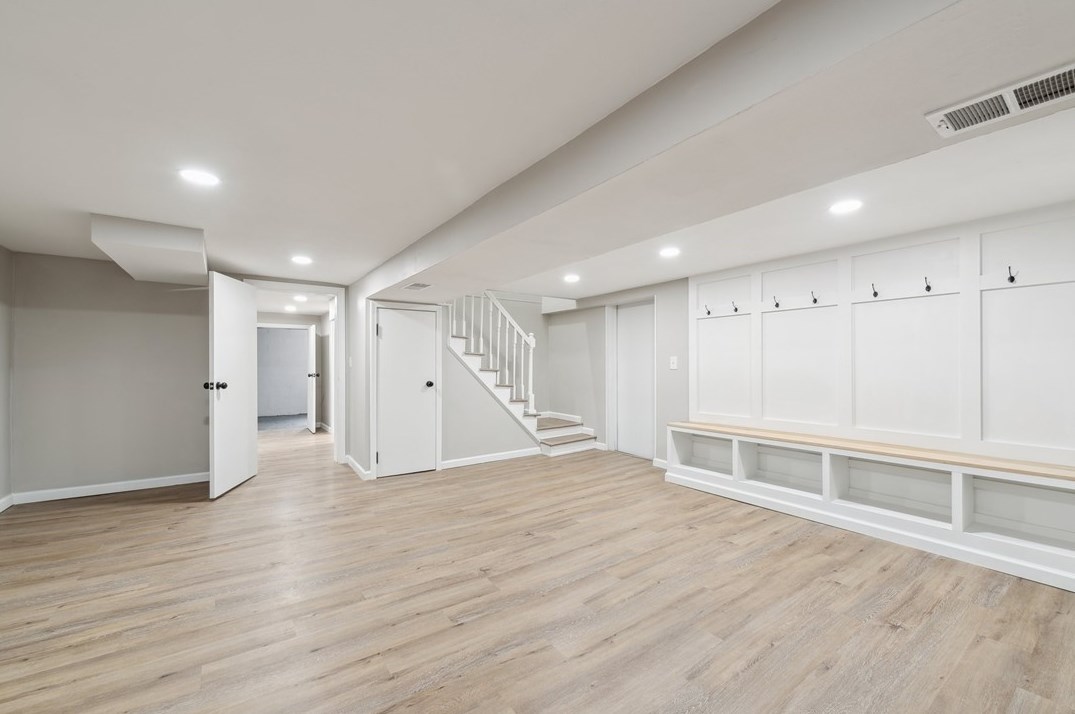 410 Locust St, West Newton PA  15089-1015 exterior