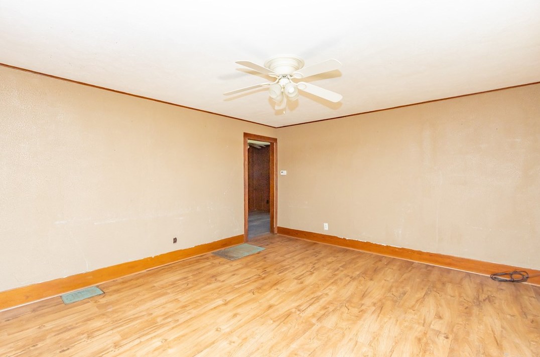 1134 Overlook Dr, Vandergrift PA  15690-6131 exterior