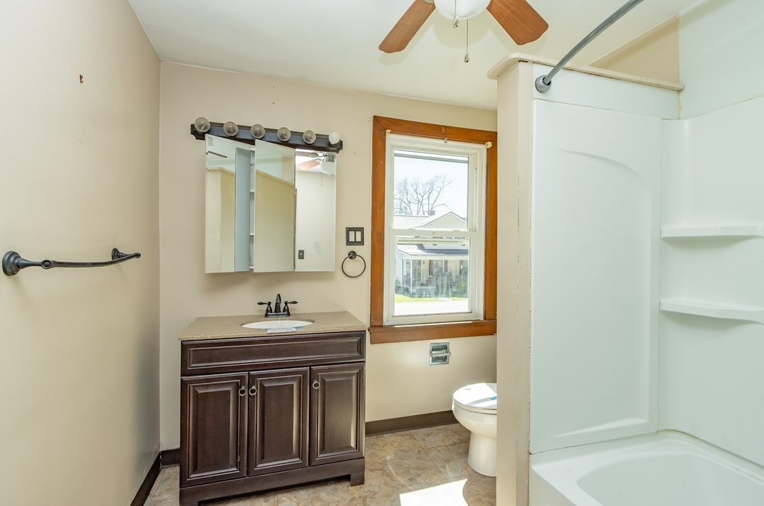 1134 Overlook Dr, Vandergrift PA  15690-6131 exterior