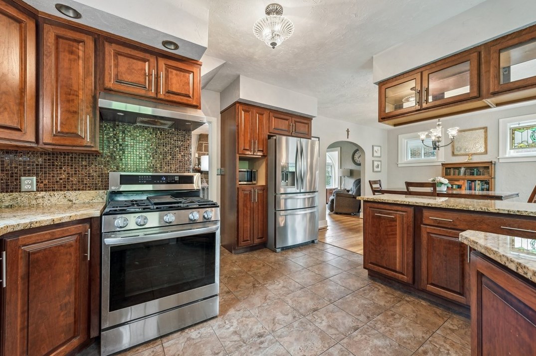 700 Cascade Rd, Pittsburgh PA  15221-4606 exterior