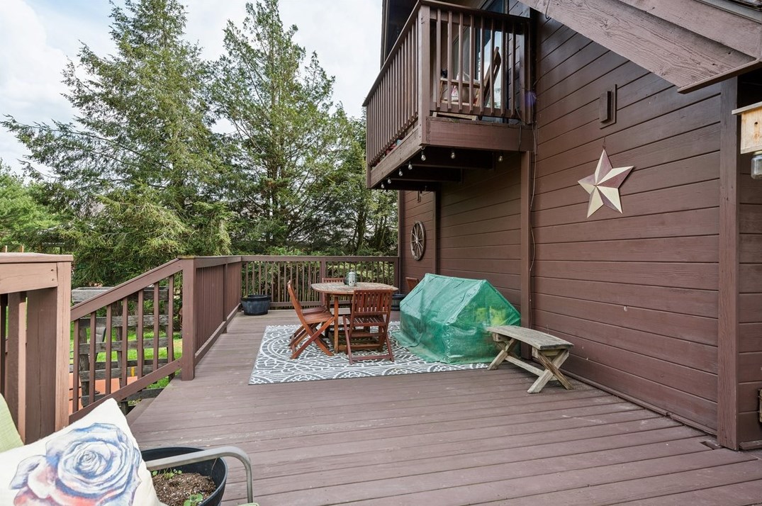 647 Bells Mills Rd, West Newton PA  15089-1842 exterior