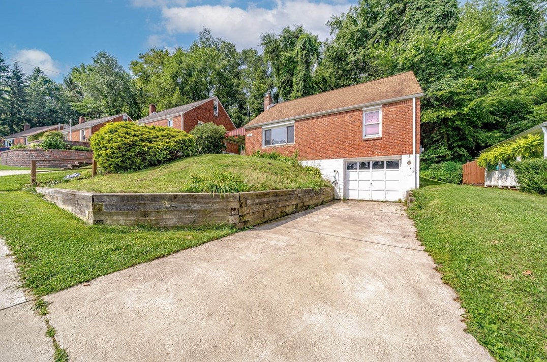 263 Maryellen Dr, North Versailles PA  15137-2446 exterior