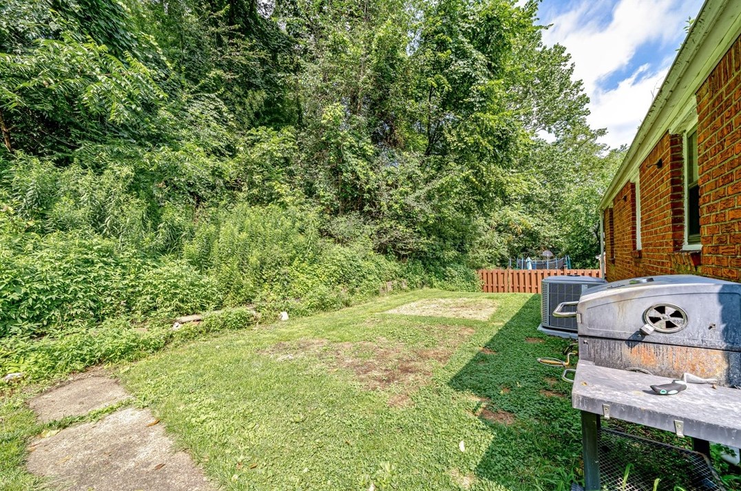 263 Maryellen Dr, North Versailles PA  15137-2446 exterior