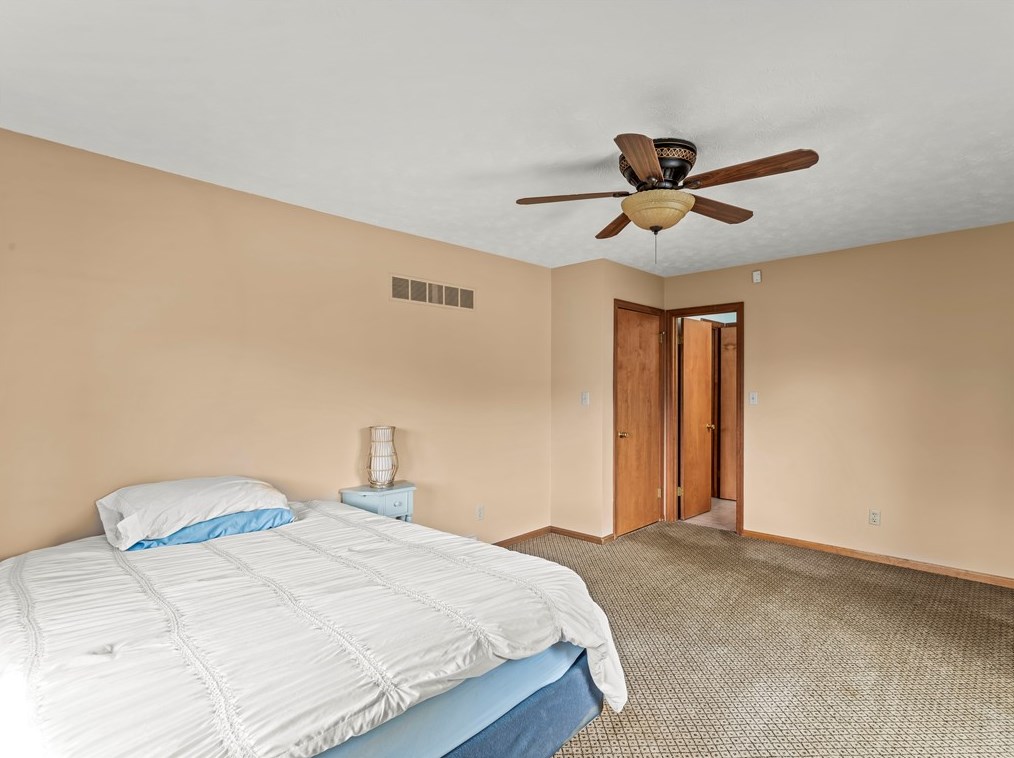 118 Holland Dr, Butler PA  16002-7564 exterior