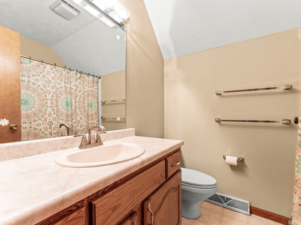 118 Holland Dr, Butler PA  16002-7564 exterior