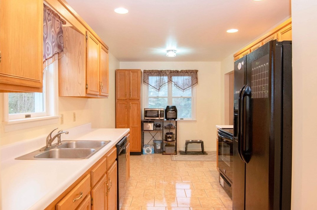 102 Lawrence Ave, Butler PA 16001-2822 exterior