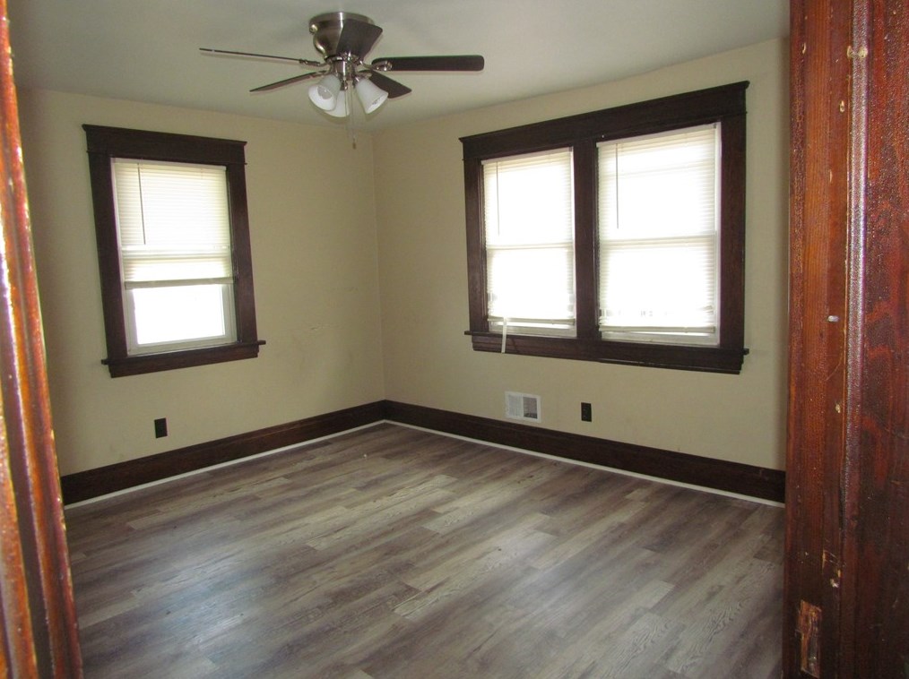 410 Cedar Ave, Hermitage PA  16146-2612 exterior