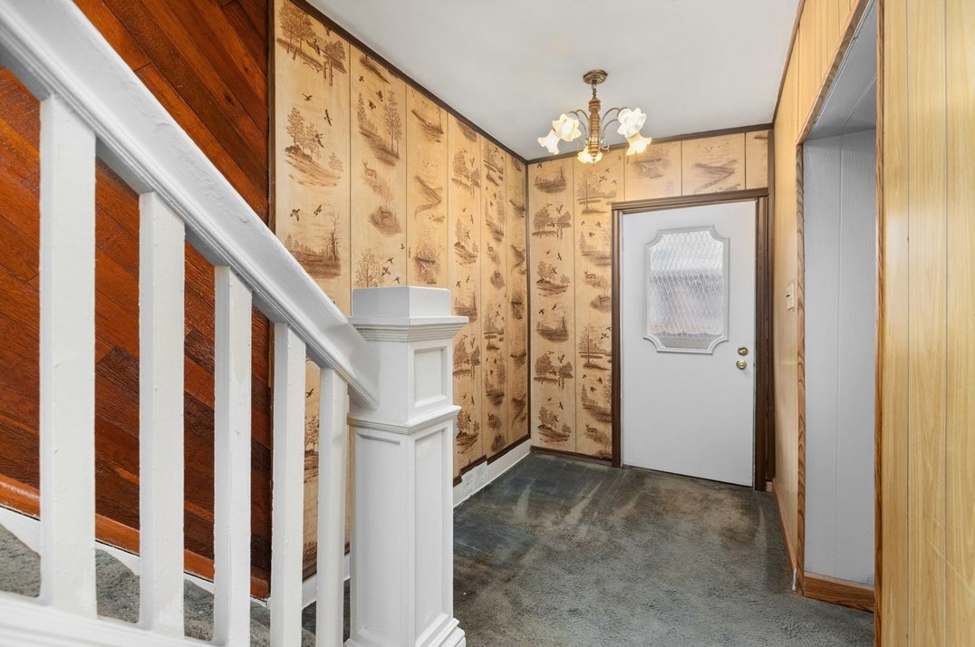 742 Mclain St, Pittsburgh PA 15210-1073 exterior