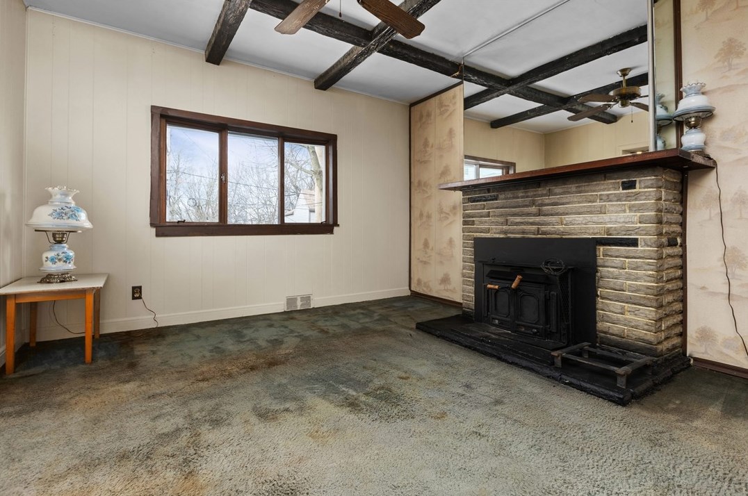 742 Mclain St, Pittsburgh PA 15210-1073 exterior