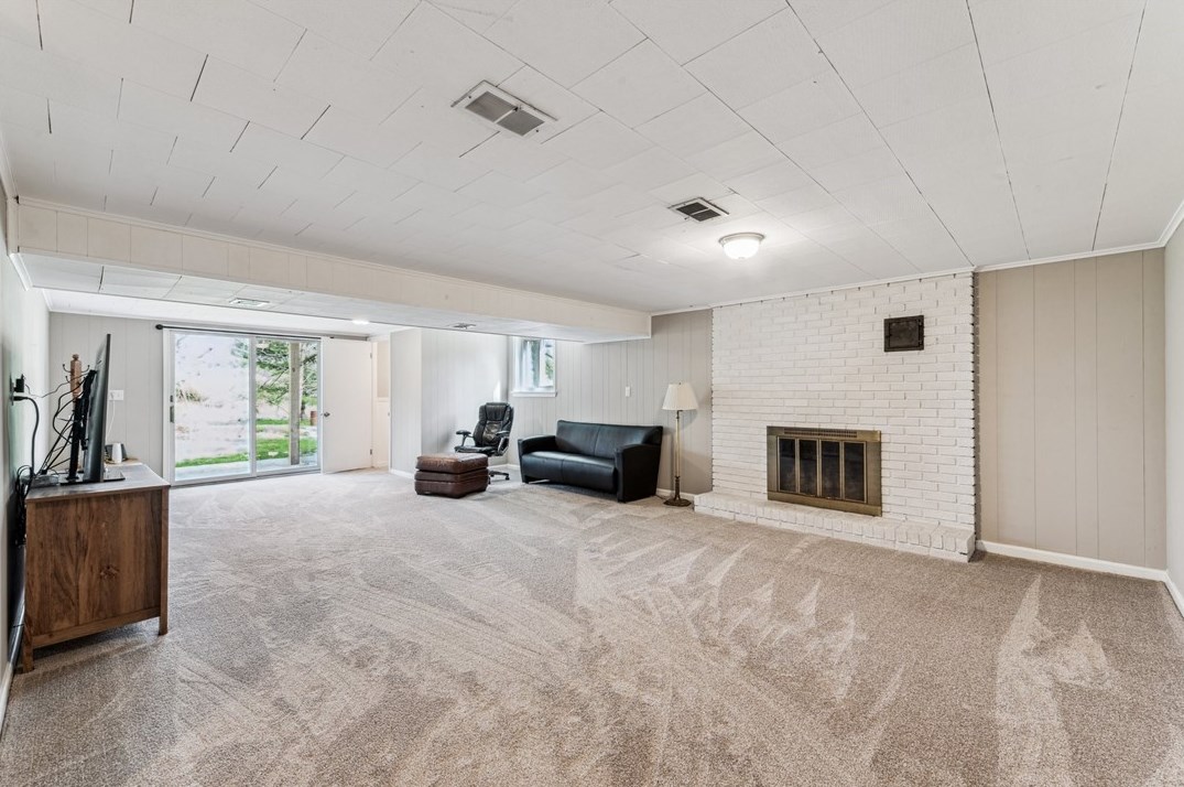 729 Brookview Dr, Greensburg PA  15601-1420 exterior