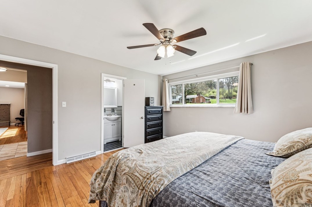729 Brookview Dr, Greensburg PA  15601-1420 exterior