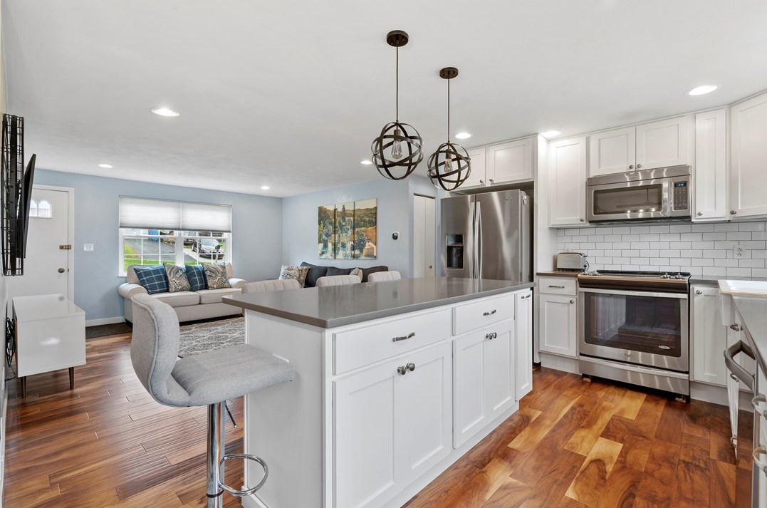220 Bonita Dr, Greensburg PA  15601-4922 exterior