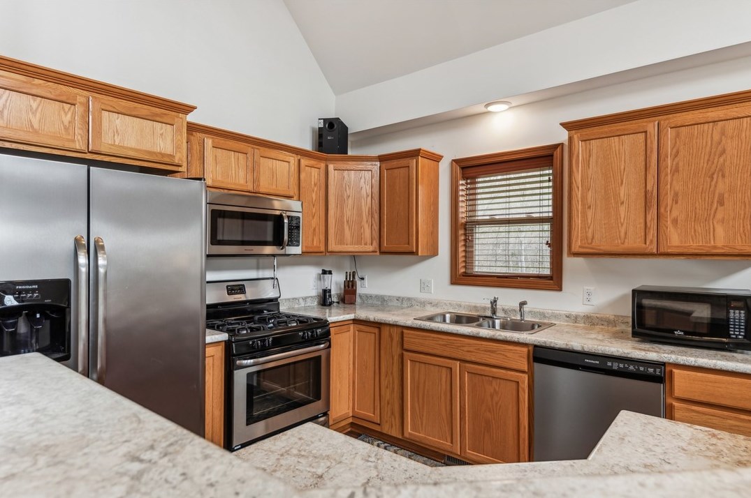 1682 Coulter Rd, Apollo PA 15613-8931 exterior