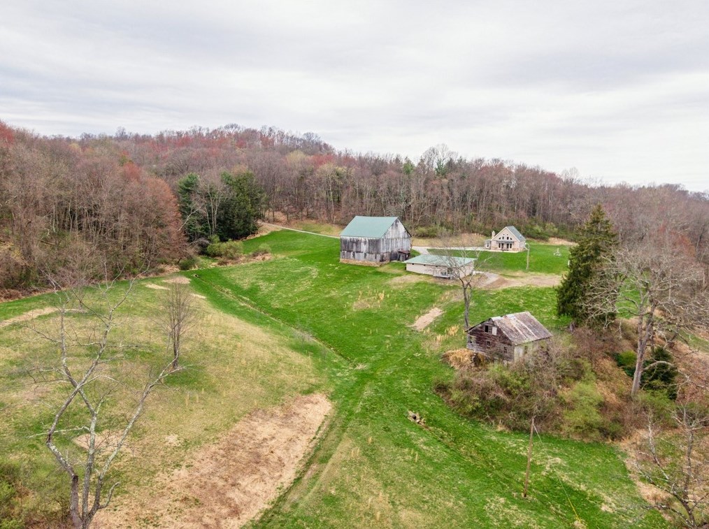1682 Coulter Rd, Apollo PA 15613-8931 exterior