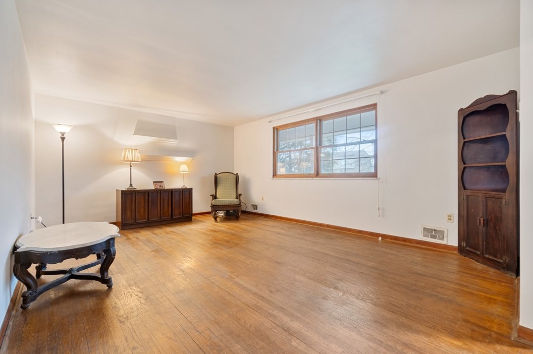 627 Driftwood Dr, Pittsburgh PA  15243-1712 exterior