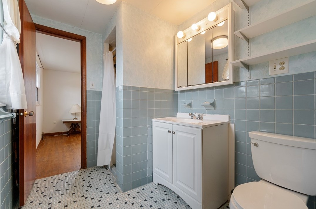 627 Driftwood Dr, Pittsburgh PA  15243-1712 exterior