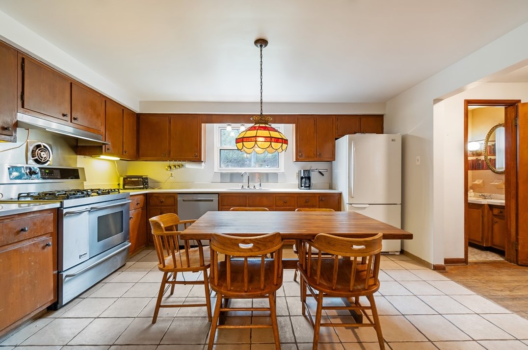 627 Driftwood Dr, Pittsburgh PA  15243-1712 exterior