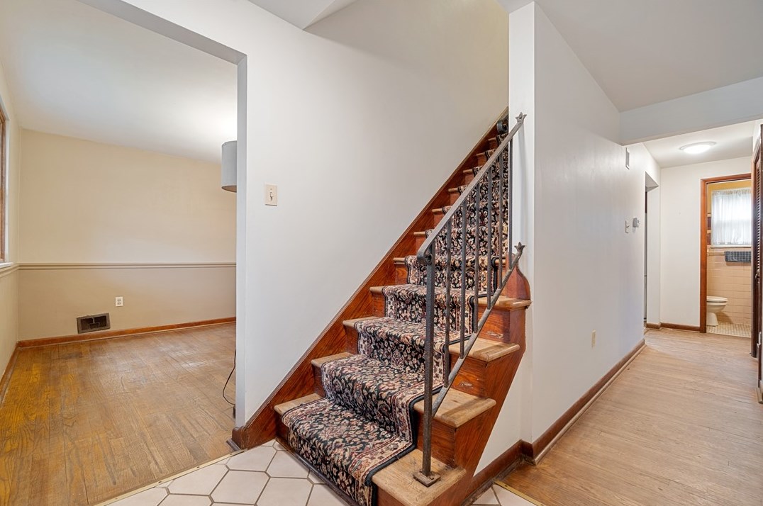 627 Driftwood Dr, Pittsburgh PA  15243-1712 exterior