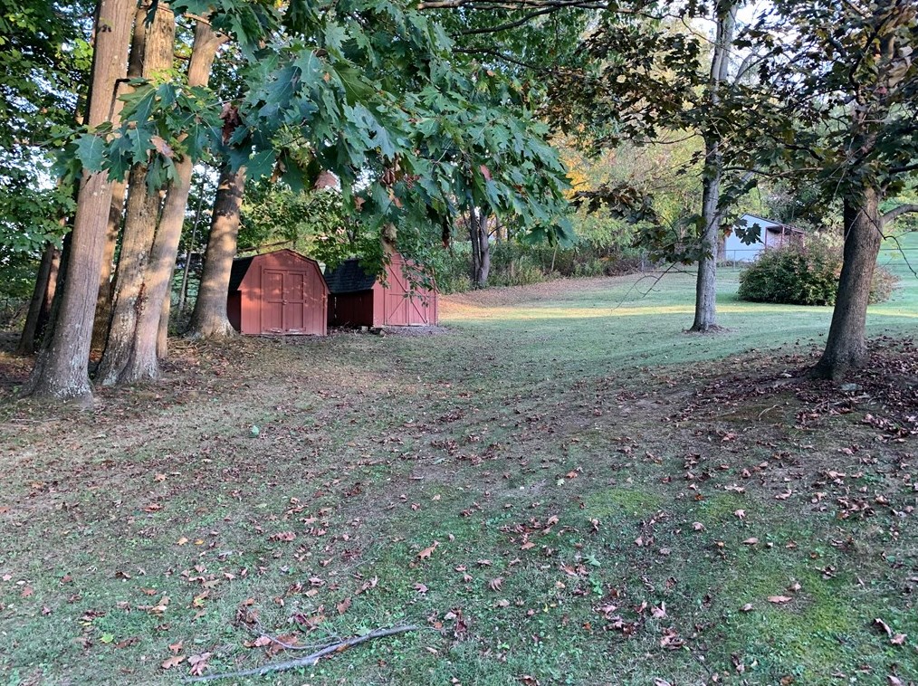 392 Cortez Dr, Washington PA 15301-1310 exterior