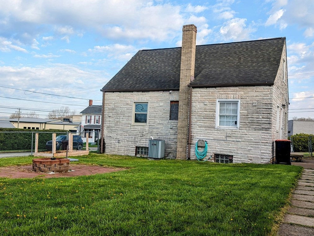 703 Depot St, Latrobe PA  15650-1620 exterior