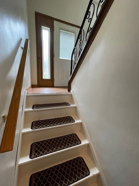 423 Springwood Dr, Verona PA  15147-2623 exterior