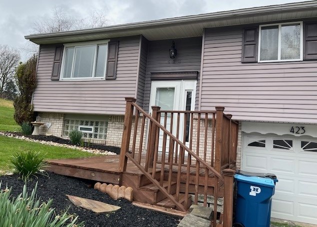 423 Springwood Dr, Verona PA  15147-2623 exterior