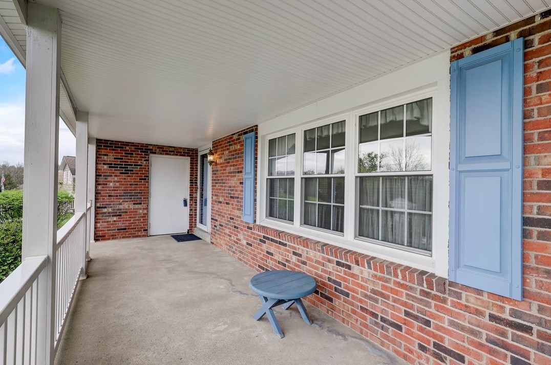 241 Hazelwood Dr, Washington PA  15301-6243 exterior