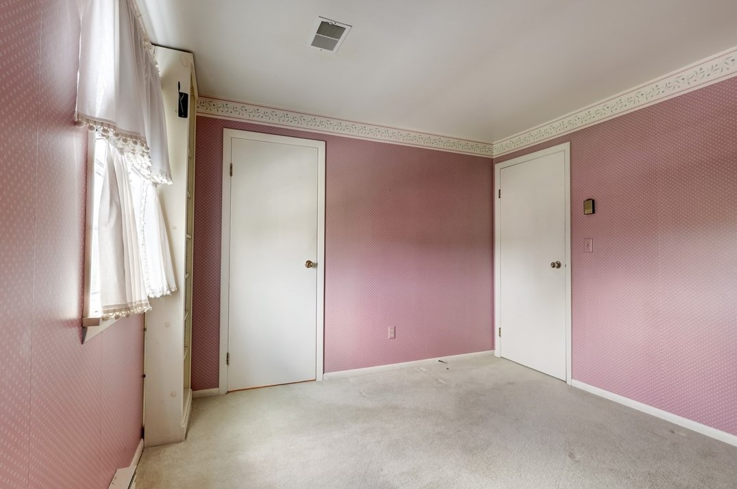 241 Hazelwood Dr, Washington PA  15301-6243 exterior