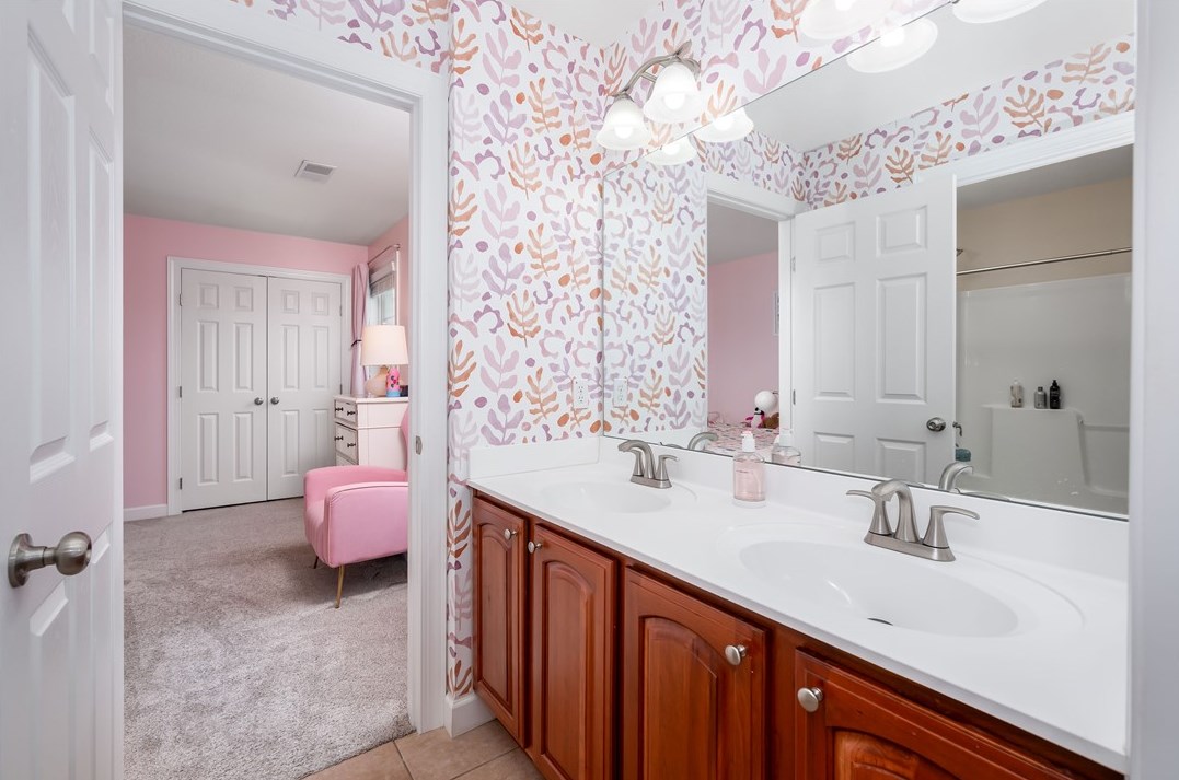 1412 Mystic Valley Dr, Sewickley PA  15143-8873 exterior