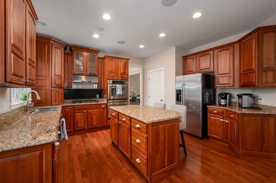 1412 Mystic Valley Dr, Sewickley PA  15143-8873 exterior